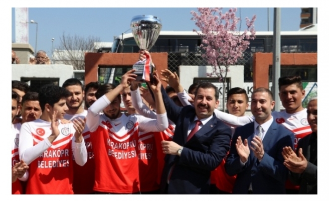 Karaköprü'de başarı üstüne başarı