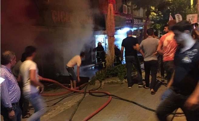 Şanlıurfa'da çiçekçide yangın çıktı