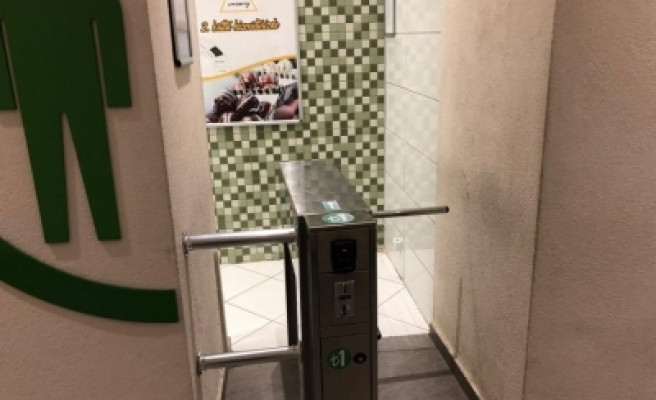 Novada AVM'de tuvaletlerin ücretli olmasına tepki