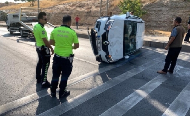 TOKİ yolunda araç takla attı: 1 yaralı
