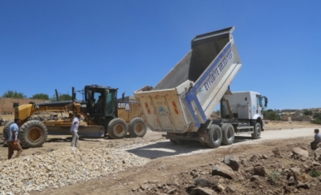 Eyyübiye’de yol çalışmaları sürüyor