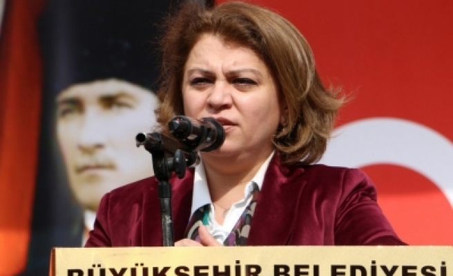 Büyükşehir Belediyesinde Sibel Toptan'ın görevi değişti
