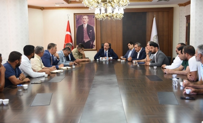 Vali Erin’den eylem yapan çiftçilerle uyarı!  ​​​​​​​