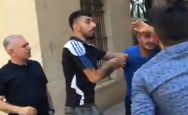 Bahçelievler tacizciyi tekme-tokat dövdüler