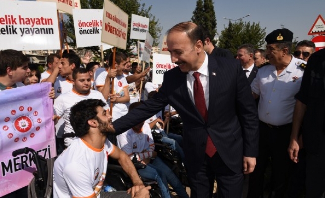 Vali Erin: Yayaya yol vermek medeniyet göstergesi