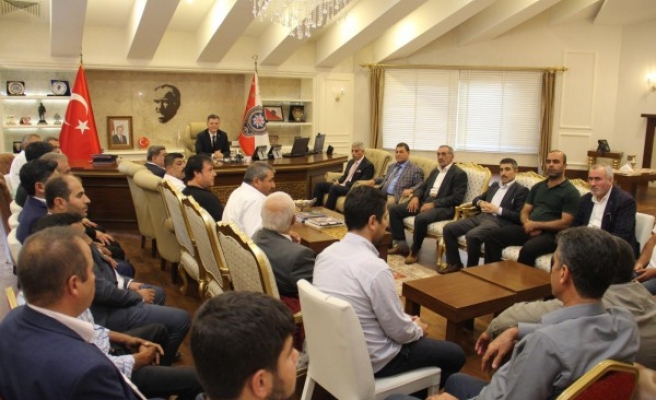 Şanlıurfa'daki muhtarlar yeni müdürle görüştü