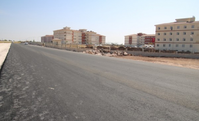 Viranşehir’de okul yolu asfaltlandı