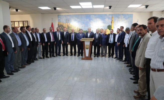 Beyazgül, 19 Ekim nedeniyle muhtarlarla buluştu