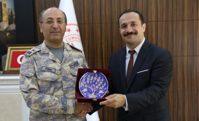 Barış Pınarı Harekatı için müdürlüğe plaket verildi