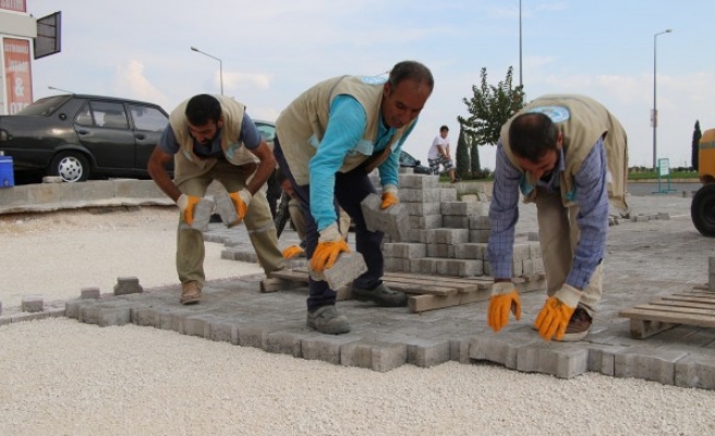 Haliliye’de yol ve park çalışmaları sürüyor