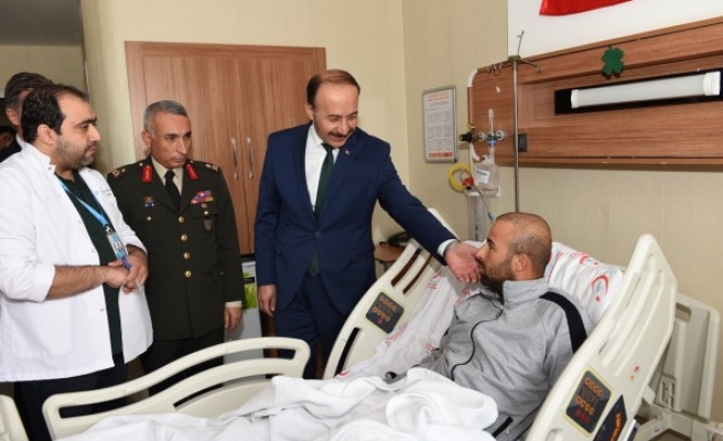 Vali Erin, yaralı askerleri ziyaret etti
