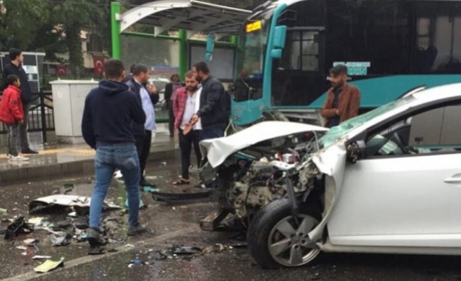 Atatürk Bulvarında kaza: 1 yaralı