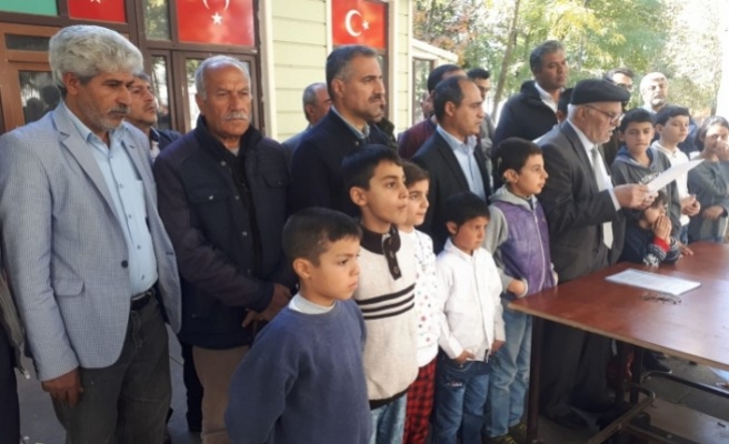 Siverek’te oturma eylemi! Valiye çağrı yaptılar