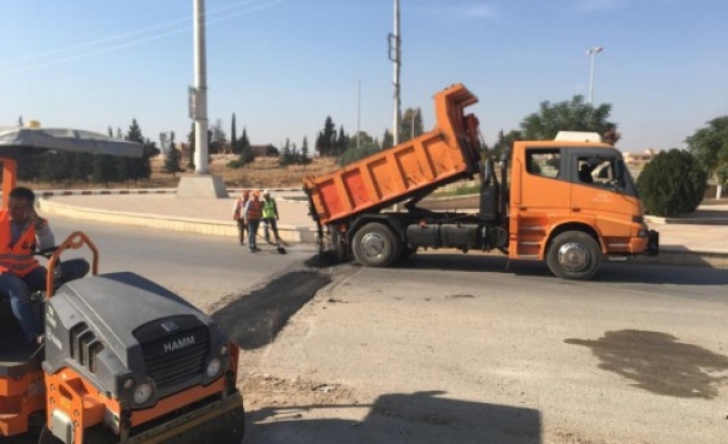 Telabyad'da elektrik çalışmaları yapılıyor