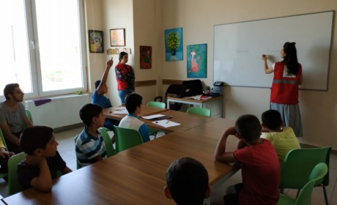 Şanlıurfa’daki gençlere ergen psikolojisi eğitimi verildi