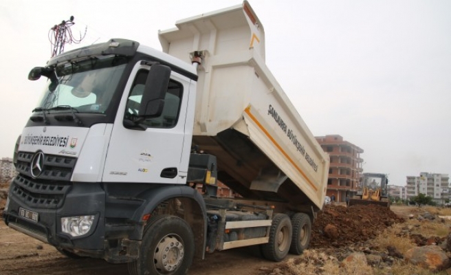 Şanlıurfa ve ilçelerinde yol çalışmaları sürüyor