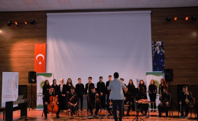 Urfalı öğrencilerden öğretmenlere müzik ziyafeti