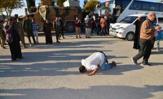 200 Suriyeli evine döndü, duygusal anlar yaşandı