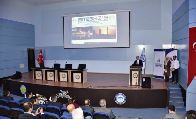 Harran'da mühendislik ve teknoloji sempozyumu yapıldı