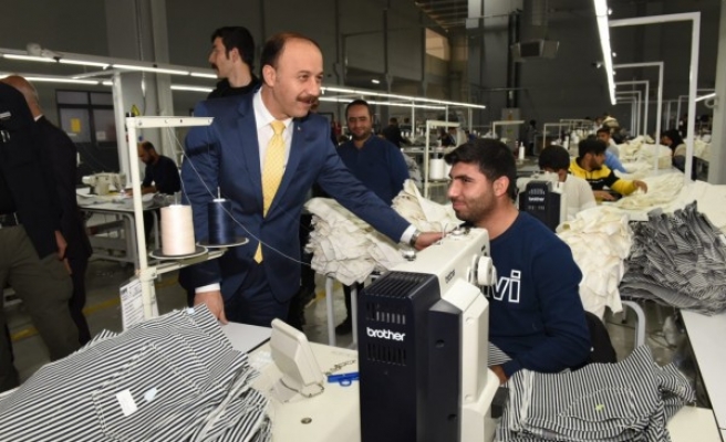 Vali Erin, OSB’deki fabrikaları ziyaret etti