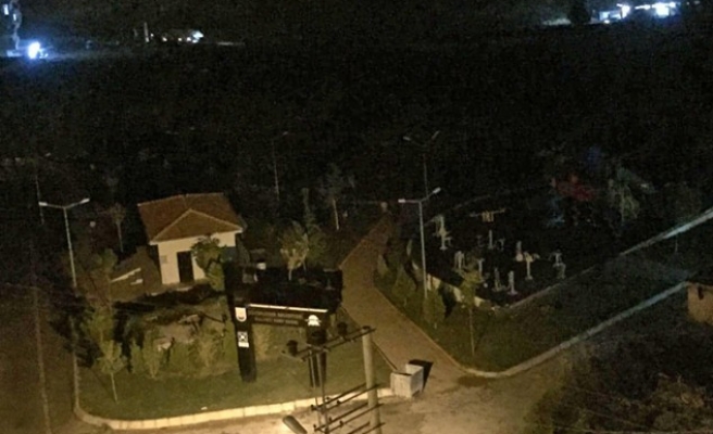 Halfeti'deki parkta ışıklandırmaya tepki