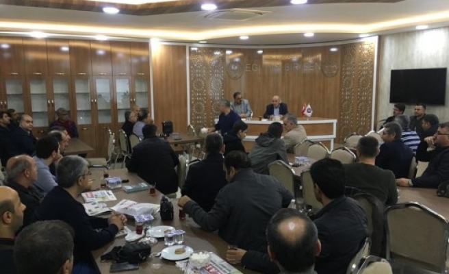 'İrfan Sohbetleri'nin bu haftaki konuğu yazar Karaçor oldu