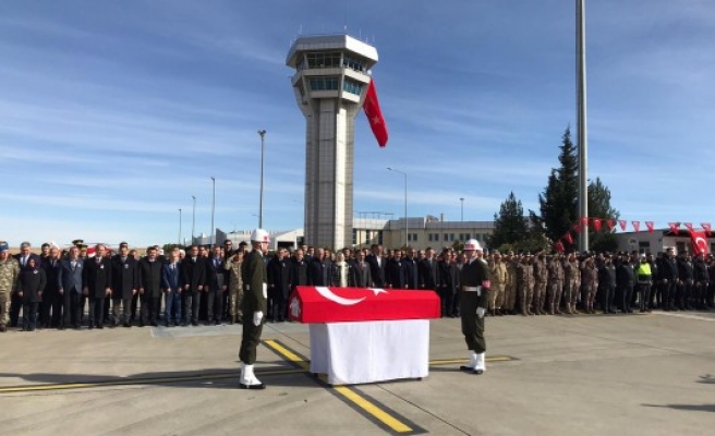 Telabyad'da şehit düşen asker, memleketine uğurlandı