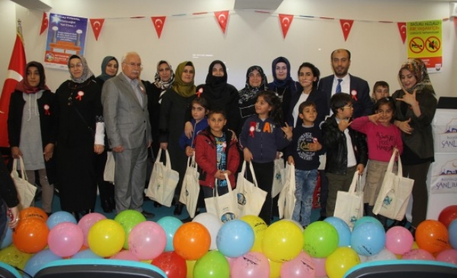 Beyazgül, engelli öğrencilerle ağaç dikti