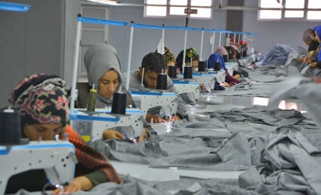 Viranşehir'deki ilk tekstil fabrikası üretime başladı
