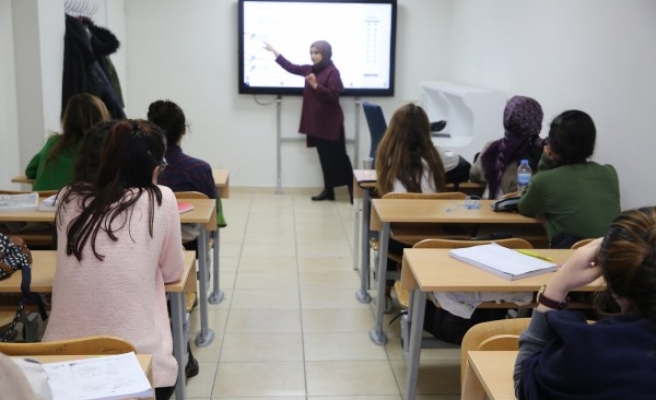 Haliliye’den gençlerin hayalleri için destek