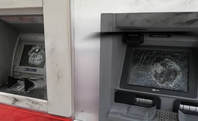 Şanlıurfa’da ATM’lere zarar verildi