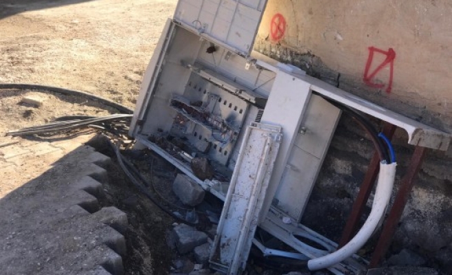 Viranşehir'de kaçağı önleyen panolar tahrip edildi