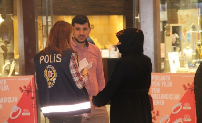 Şanlıurfa'da kadına şiddete karşı tanıtım yapıldı