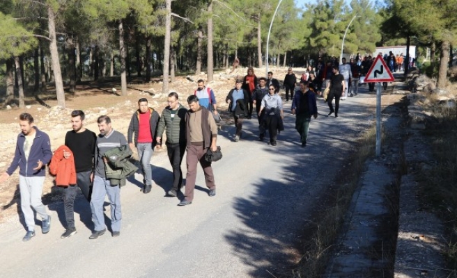 Öğretmenler, doğa ve sağlık farkındalığı için yürüdü