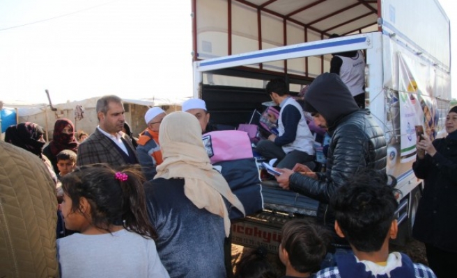 Harran'daki çocuklara kışlık giysi yardımı