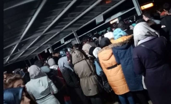 Urfa'daki öğrencilerden tepki: Tıklım tıklım doldu