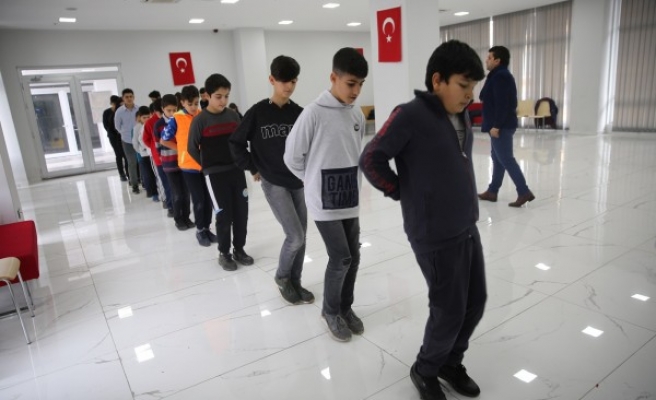 Haliliye’de yöresel halk oyunları eğitimi veriliyor