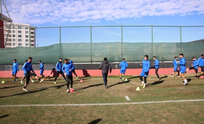 Karaköprü Belediyespor seri peşinde