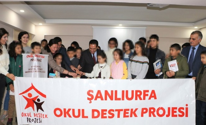 Başarılı öğrencilere karne hediyesi