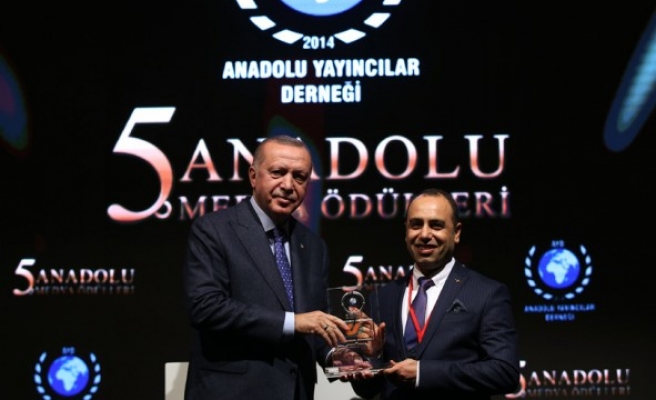 Kanal Urfa'ya ödül! Erdoğan'ın elinden aldı