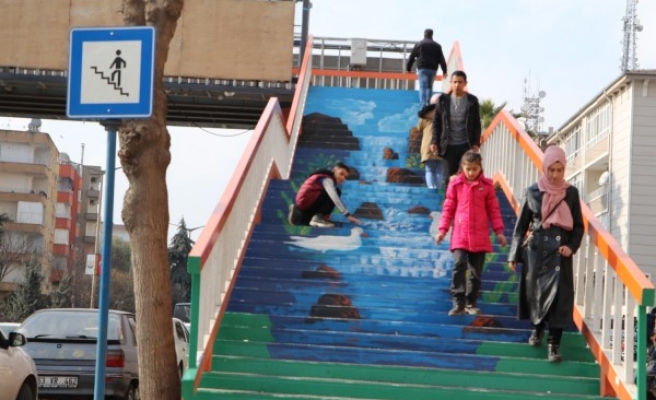 Şanlıurfa'nın üst geçitleri canlanıyor