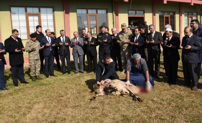 Üst üste gelen felaketlerin son bulması için Urfa’da kurban kesildi