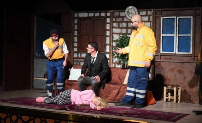 Şanlıurfa Şehir Tiyatrosu yeni oyunlarını sergiliyor