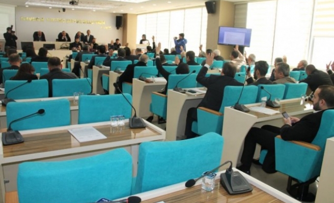 Meclise verilen önerge tartışma konusu oldu