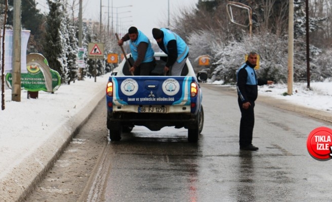 Akçakale’de ‘kar’ çalışmaları sürüyor