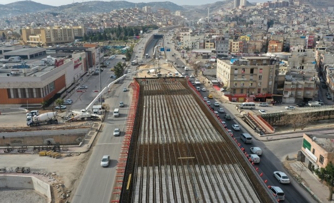Karakoyun Köprülü Kavşağında beton dökümü başladı