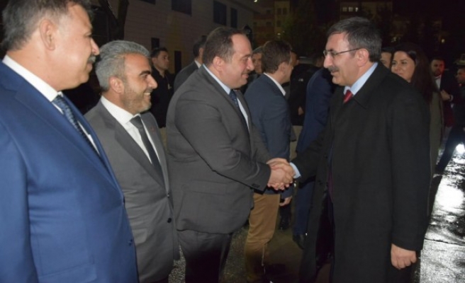 Cevdet Yılmaz’dan Viranşehir Belediyesi’ne ziyaret