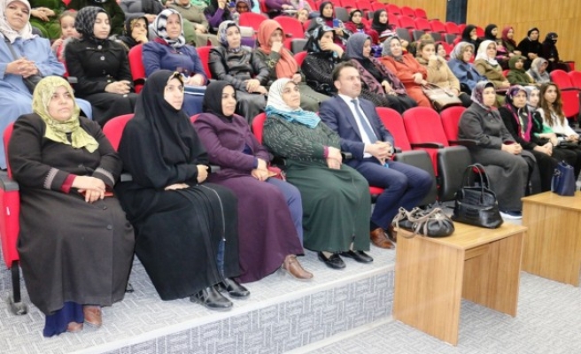 Akçakaleli kadınlarla 'istihdam' toplantısı yapıldı