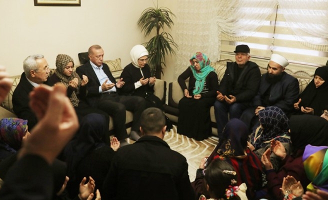 Cumhurbaşkanı Erdoğan, şehit ailesini ziyaret etti