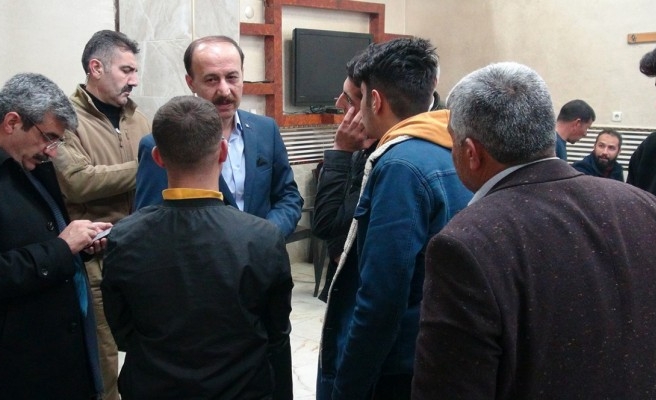 Bakan Yardımcısı Bağlı ve Vali Erin, vatandaşla buluştu